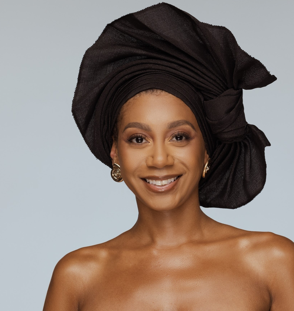 Angelina Swann Black gele with bow