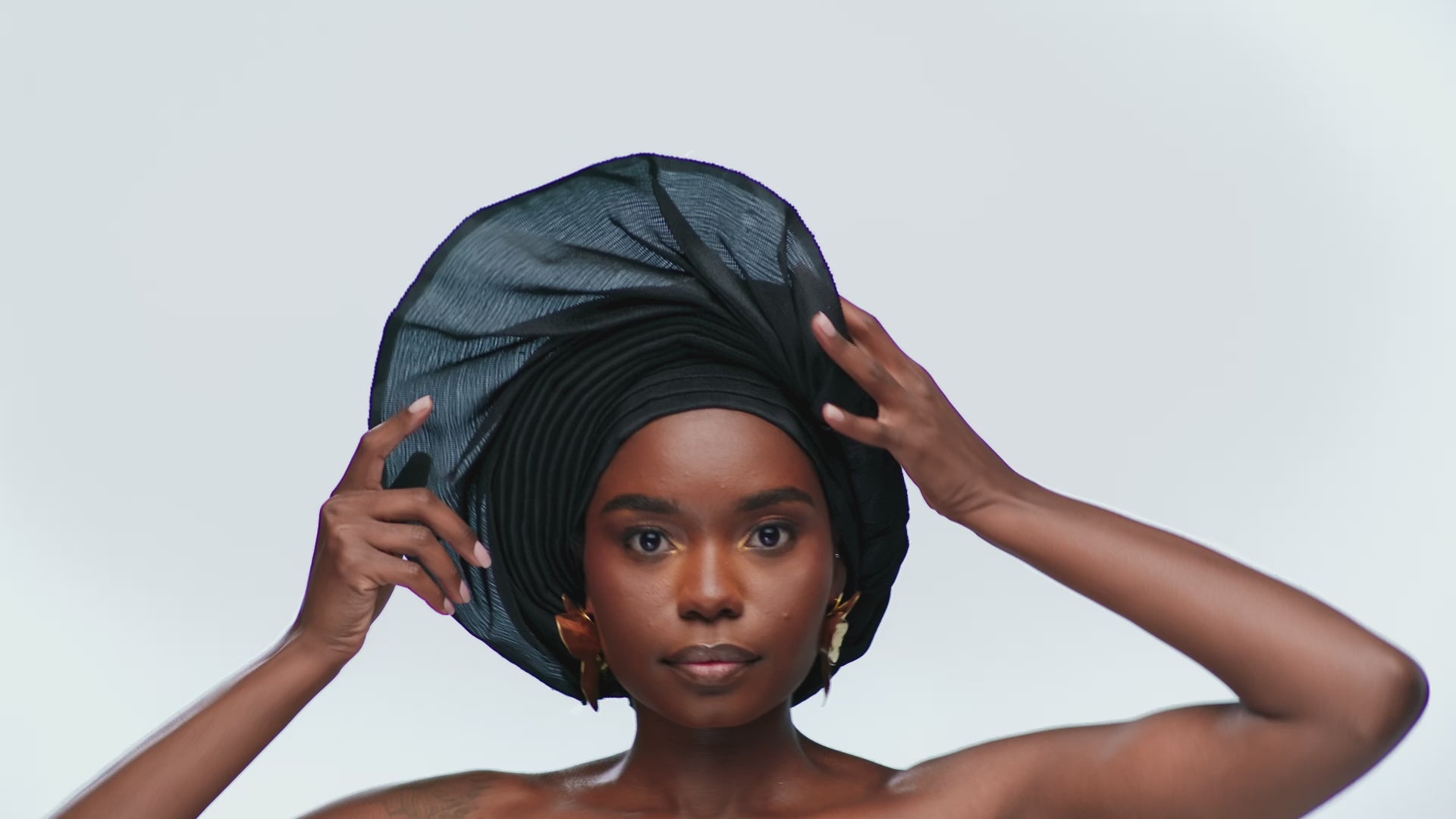 Angelina Swann-prestyled gele
