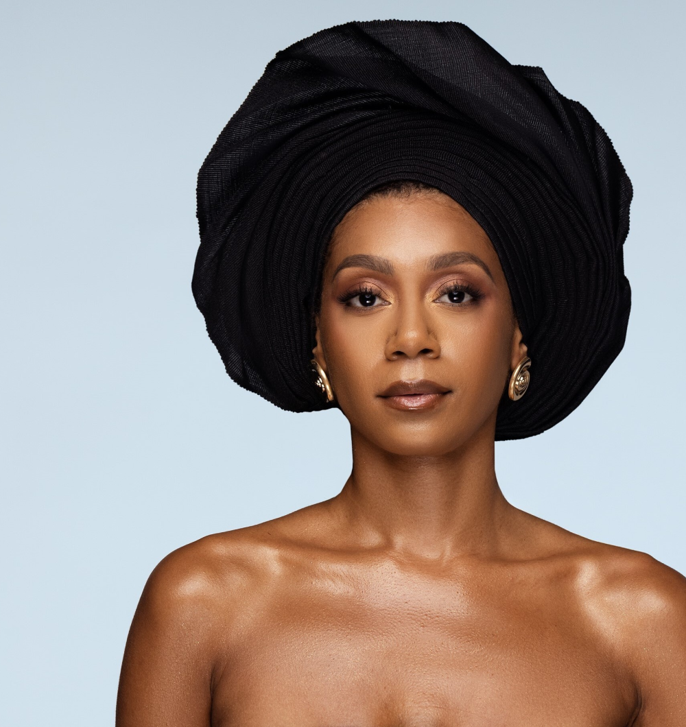 Angelina Swann: Black round gele