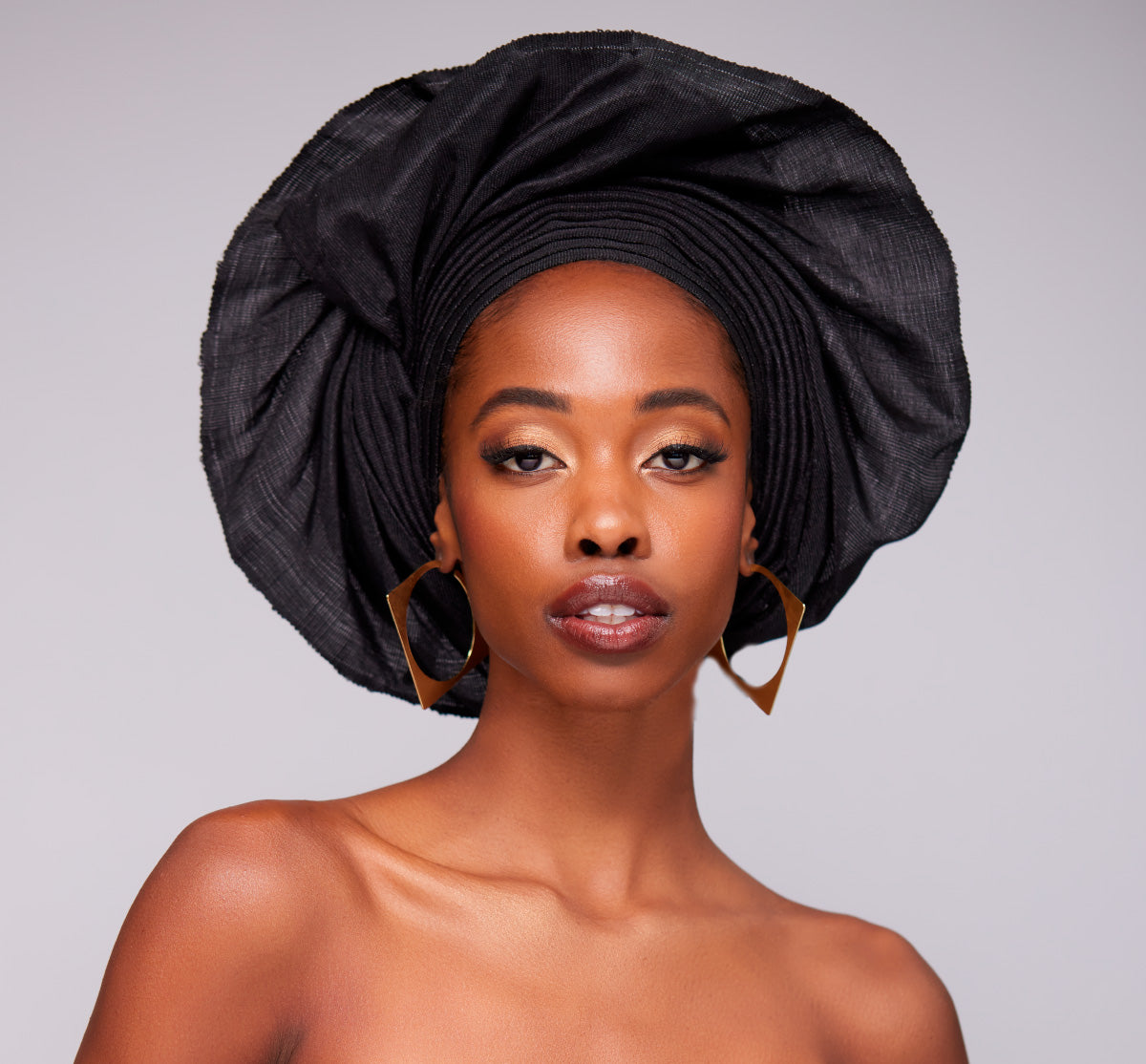 Angelina Swann Large fan gele